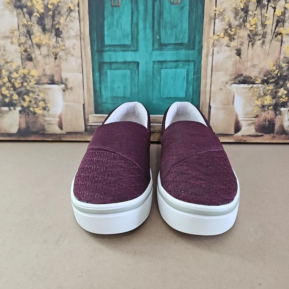 Reebok Katura‎ Slip On Casual Sneaker Trainer Shoes Woman's Size 7.5 FZ0476